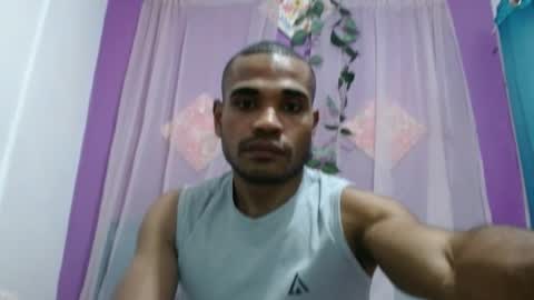 Snapshot of adonis_kodjoe chatting on 05.06.26 adonis_kodjoe online show from 05.06.26