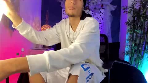 adonis_wb online show from 01.08.26