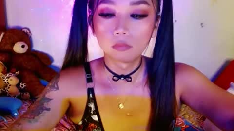 Snapshot of adorableslutxxx chatting on 05.27.26 jasmine online show from 05.27.26