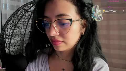 Snapshot of adorabolt chatting on 05.04.26 Stormi online show from 05.04.26
