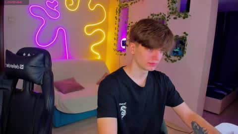 Snapshot of adrean_sofi chatting on 01.21.25 adrean_sofi online show from 01.21.25