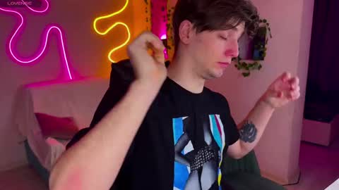 Snapshot of adrean_sofi chatting on 02.24.25 adrean_sofi online show from 02.24.25