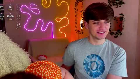 Snapshot of adrean_sofi chatting on 09.10.25 adrean_sofi online show from 09.10.25