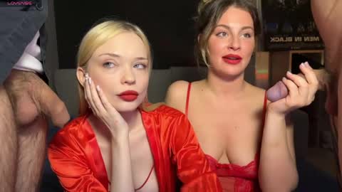 Snapshot of adrenaline_lush chatting on 05.11.26 Dorothy Mayfield online show from 05.11.26