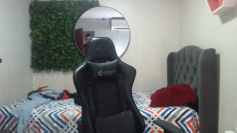 adri_sexboy online show from 01.05.25