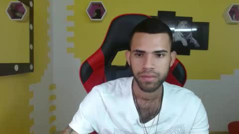 adri_sexboy online show from 01.30.25