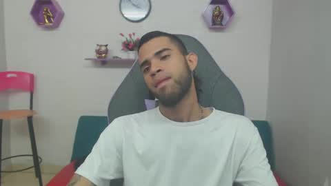 adri_sexboy online show from 02.04.25