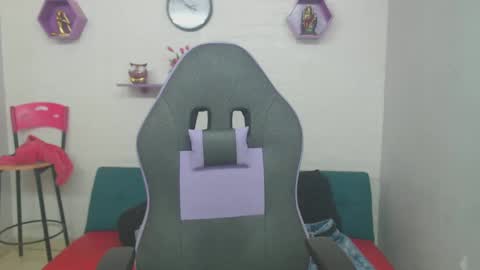 adri_sexboy online show from 02.06.25