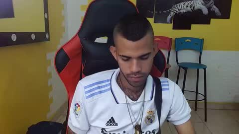 adri_sexboy online show from 02.22.25