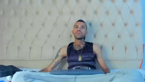 adri_sexboy online show from 02.26.25