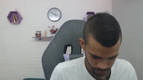 adri_sexboy online show from 02.28.25