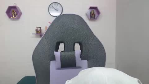 adri_sexboy online show from 02.28.25