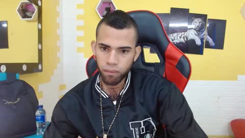 adri_sexboy online show from 03.11.25