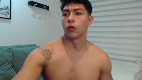 Adrian del Mar online show from 02.22.26