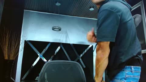 Snapshot of adrian_rae chatting on 12.17.24   online show from 12.17.24