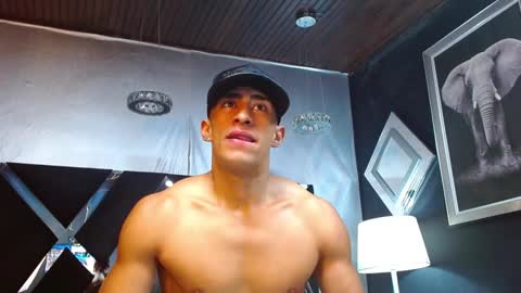 Snapshot of adrian_rae chatting on 12.18.24   online show from 12.18.24