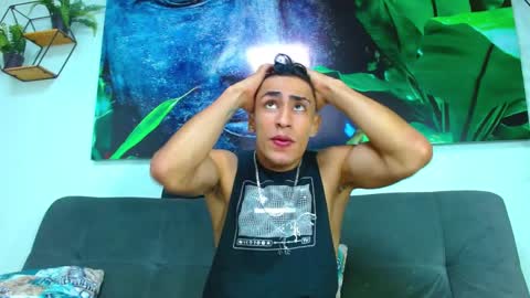 Snapshot of adrian_rae chatting on 01.22.25   online show from 01.22.25