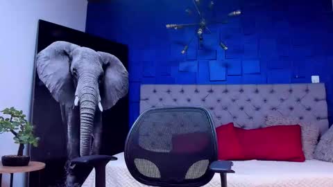 Snapshot of adrian_rae chatting on 09.10.25   online show from 09.10.25