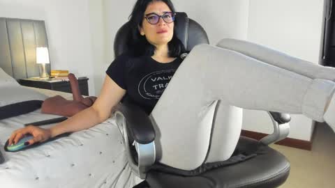 Adriana online show from 04.11.26