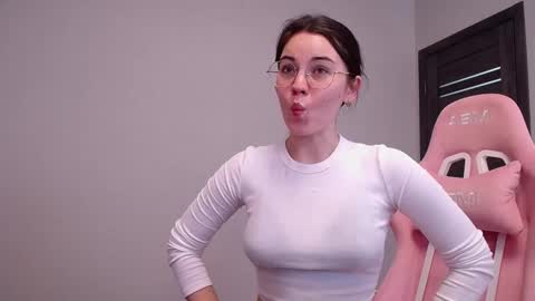 Snapshot of adriana_meow246 chatting on 11.21.25 Adriana online show from 11.21.25