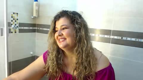 Snapshot of adriana_prettie chatting on 04.08.26 ADRIANA online show from 04.08.26