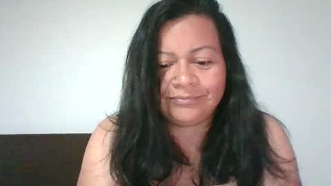 Snapshot of adrianagogo18 chatting on 02.26.25 adrianagogo18 online show from 02.26.25