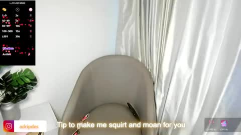 Snapshot of adrianapdes chatting on 05.08.26 Adriana Paredes online show from 05.08.26