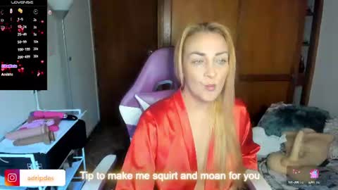 Snapshot of adrianapdes chatting on 06.11.26 Adriana Paredes online show from 06.11.26