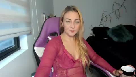 Snapshot of adrianapdes chatting on 07.14.26 Adriana Paredes online show from 07.14.26