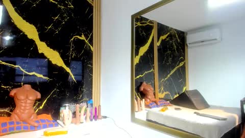 Snapshot of adrianavegga chatting on 02.20.26 Adriana online show from 02.20.26