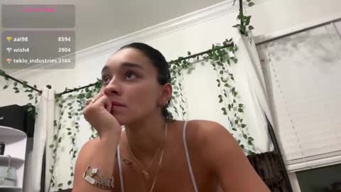 Snapshot of adriannarodriguez chatting on 05.06.26 Adrianna online show from 05.06.26