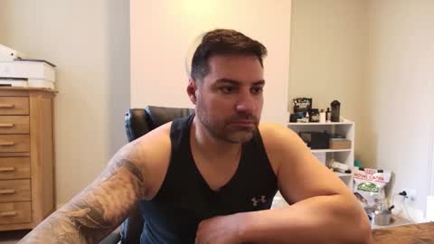 Snapshot of adriano8643 chatting on 09.10.25 AdrianoMuscle online show from 09.10.25