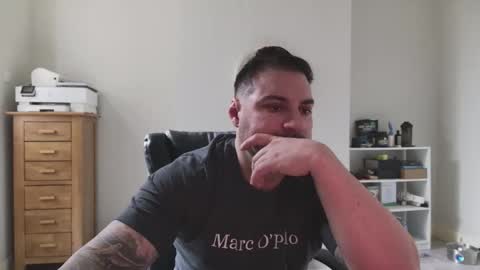 Snapshot of adriano8643 chatting on 09.18.25 AdrianoMuscle online show from 09.18.25