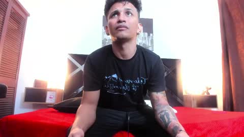 Snapshot of adriano_bigcock chatting on 04.16.26 Adrian online show from 04.16.26