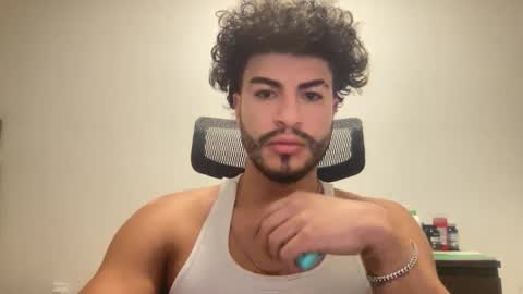Snapshot of adriano_guapo chatting on 11.28.25 adriano guapo online show from 11.28.25