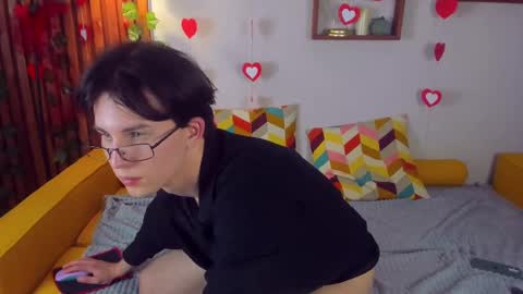 adrianoaubert online show from 02.18.25