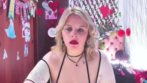 Snapshot of adriiana_fox_ chatting on 02.22.25 adriiana_fox_ online show from 02.22.25