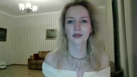 Snapshot of aeroliss chatting on 04.18.26 aeroliss online show from 04.18.26