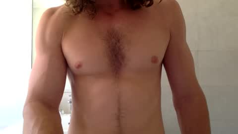 Snapshot of aestheticboy97 chatting on 01.13.25 Thore online show from 01.13.25