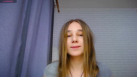 Snapshot of afeliya_shy chatting on 02.06.25 afeliya_shy online show from 02.06.25