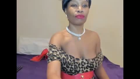Snapshot of aficangagqueen chatting on 04.23.26 AfricanSquirtQueen online show from 04.23.26