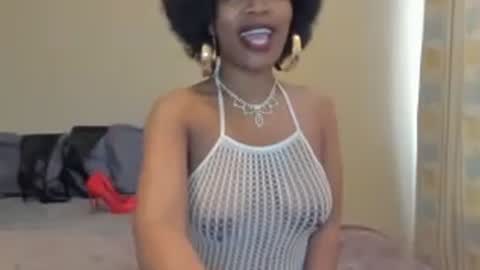Snapshot of aficangagqueen chatting on 07.23.26 AfricanSquirtQueen online show from 07.23.26