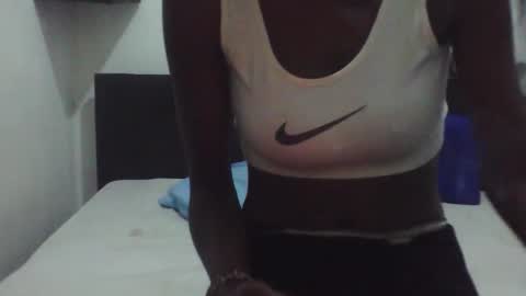 Snapshot of african_beauties chatting on 02.25.26 Mia Friends online show from 02.25.26