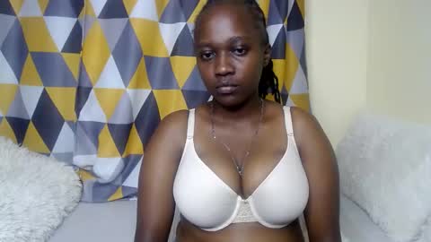 Snapshot of african_bervaly581309 chatting on 02.11.25 bervaly online show from 02.11.25