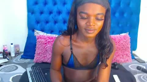 Snapshot of africanbrownskingoddes chatting on 02.04.25 africanbrownskingoddes online show from 02.04.25