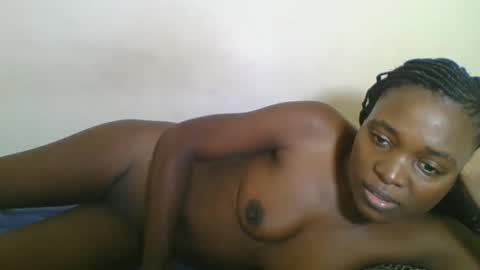 Yvonne online show from 04.10.26