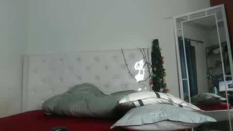 Snapshot of africanpetitequeen chatting on 01.26.25 CIARA online show from 01.26.25