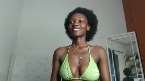 Snapshot of africanpetitequeen chatting on 01.27.25 CIARA online show from 01.27.25