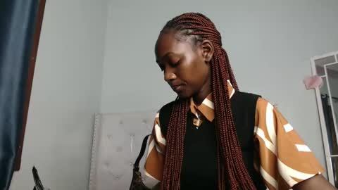 Snapshot of africanpetitequeen chatting on 10.15.25 CIARA online show from 10.15.25
