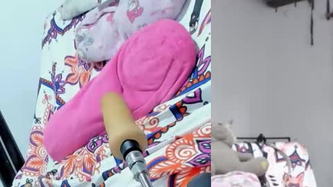 afroditacute16 online show from 11.25.25